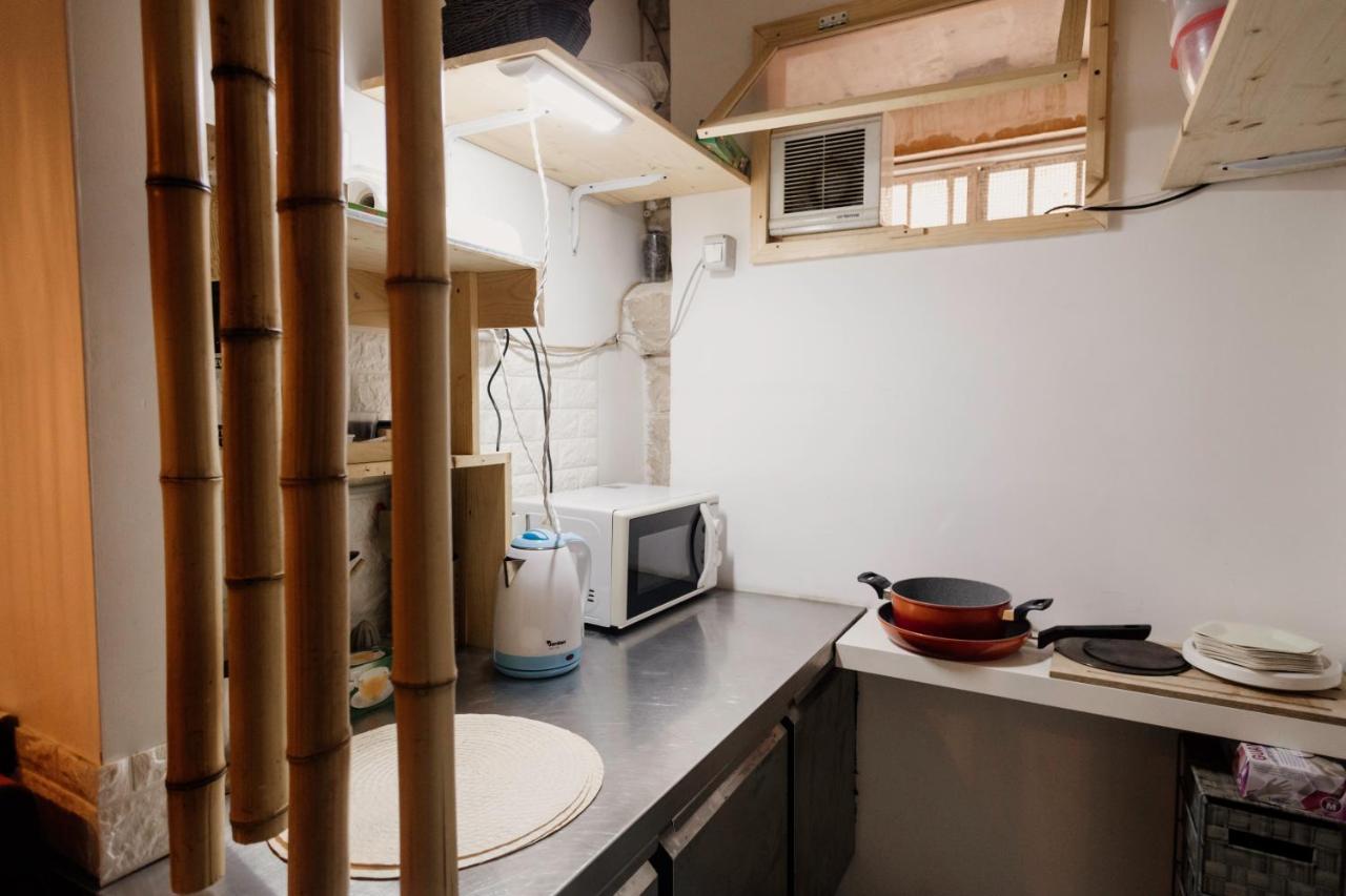 A Stare - Stone Apartment In The Historic Center - Molfetta Exterior photo